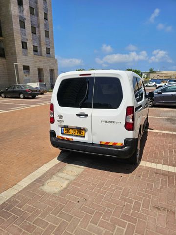 טויוטה פרואייס סיטי