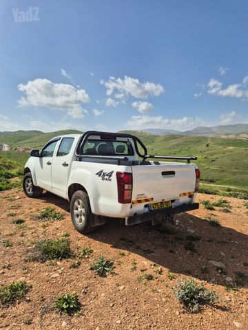 די-מקס 4X4 S אוט׳ דאבל קבינה 5 מק 4 דל 1.9 (163 כ״ס)