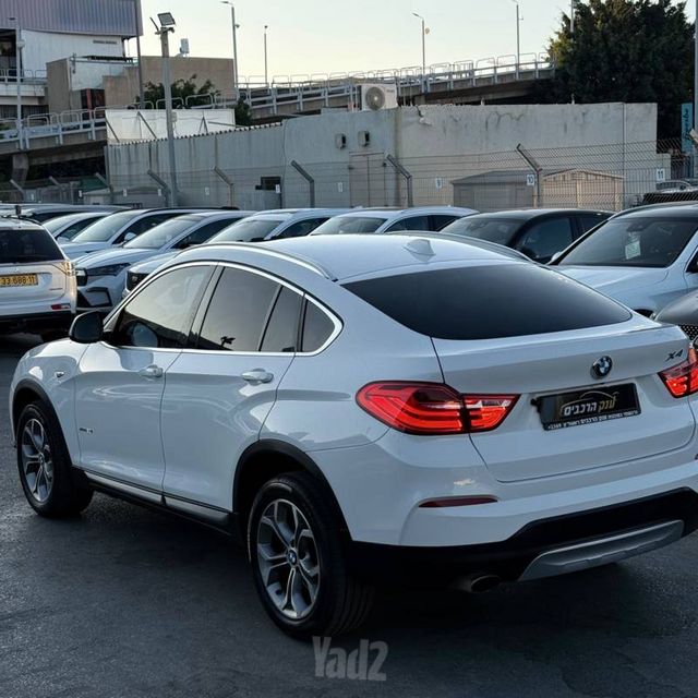 ב מ וו X4