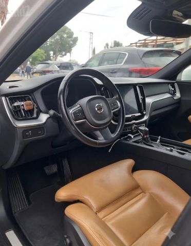 וולוו XC60