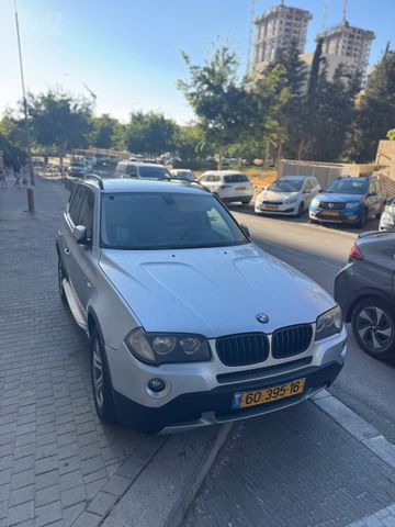 ב מ וו X3