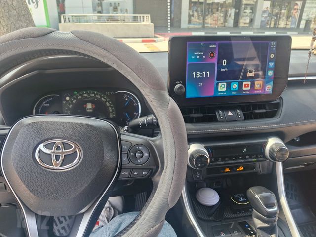 טויוטה RAV4