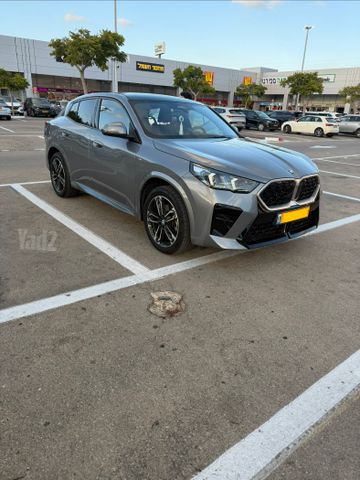 ב מ וו X2