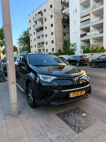 טויוטה RAV4