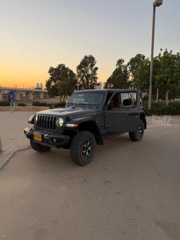 רנגלר Rubicon ארוך אוט׳ בנזין 5 מק 2.0 (272 כ״ס)