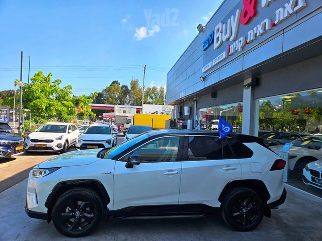 טויוטה RAV4