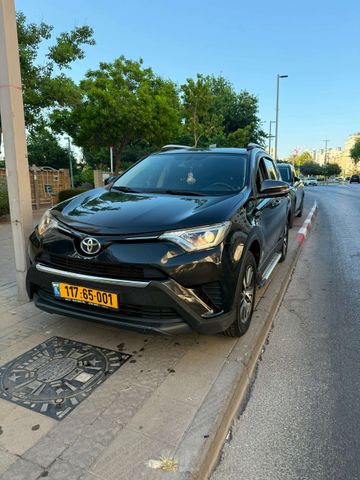 טויוטה RAV4