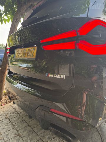 ב מ וו X3
