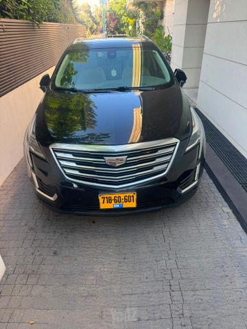 קאדילק XT5