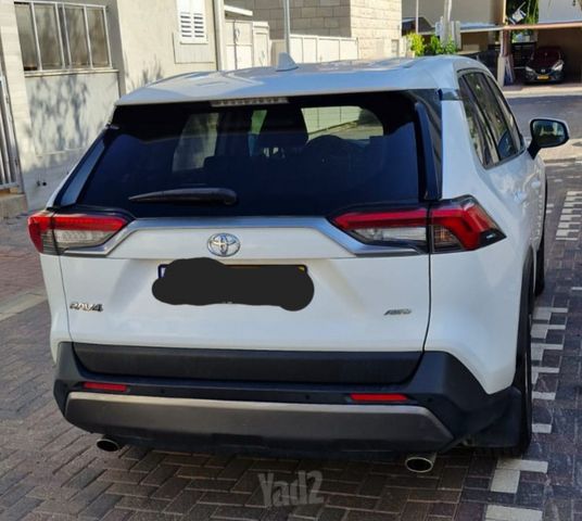 טויוטה RAV4