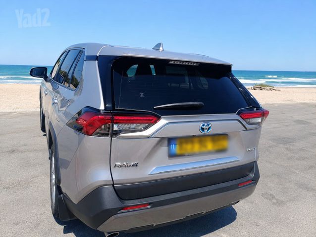 טויוטה RAV4