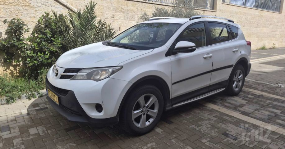 טויוטה RAV4