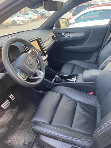 וולוו XC40