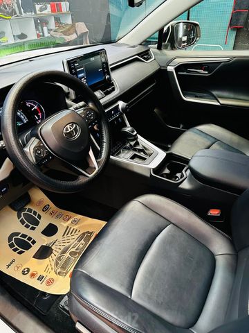 טויוטה RAV4