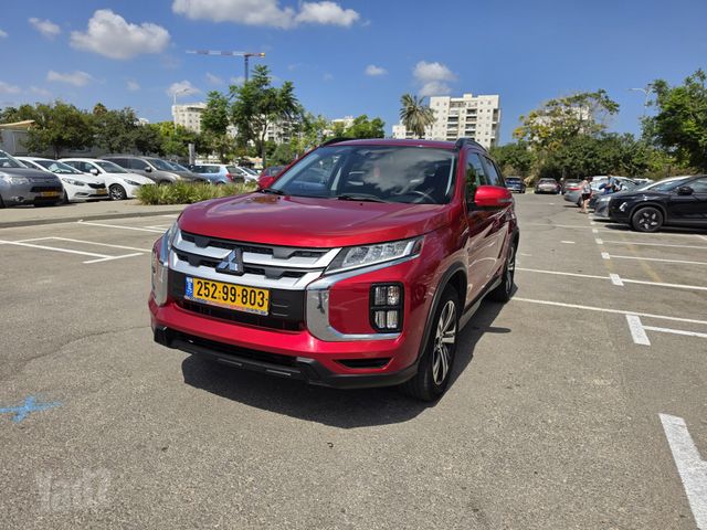 מודעת רכב מיצובישי ASX