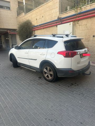 טויוטה RAV4