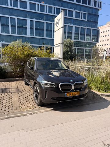 iX3 4X2 Exclusive חשמלי אוט׳ (286 כ״ס)