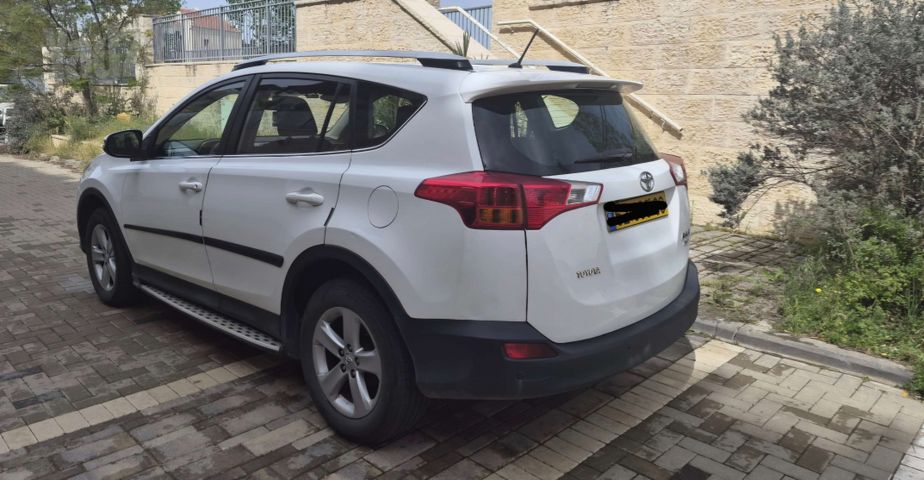 טויוטה RAV4
