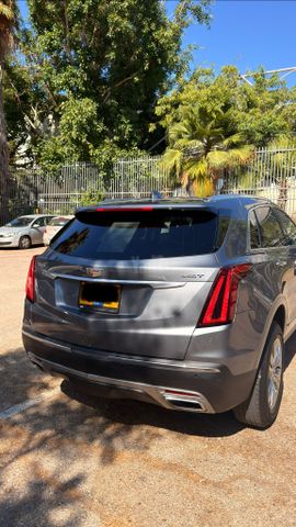 קאדילק XT5
