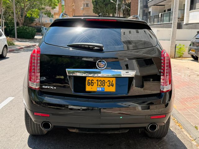 קאדילק SRX