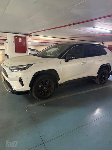 מודעת רכב טויוטה RAV4