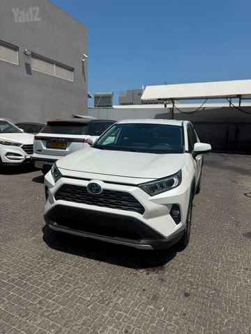 מודעת רכב טויוטה RAV4