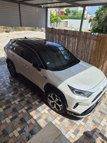 מודעת רכב טויוטה RAV4