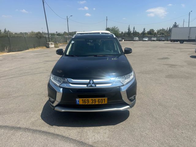 מודעת רכב מיצובישי אאוטלנדר