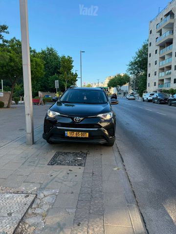 מודעת רכב טויוטה RAV4