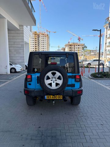 מודעת רכב ג'יפ רנגלר 2