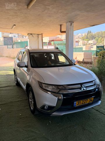 מיצובישי אאוטלנדר