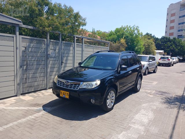 סובארו פורסטר