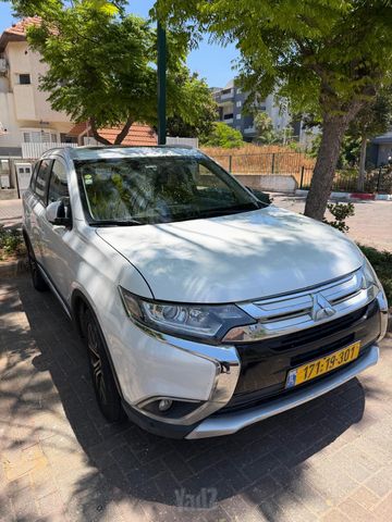 מיצובישי אאוטלנדר