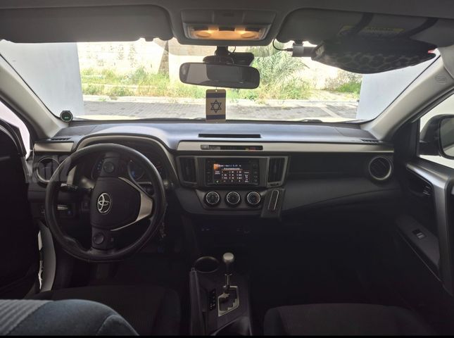 טויוטה RAV4