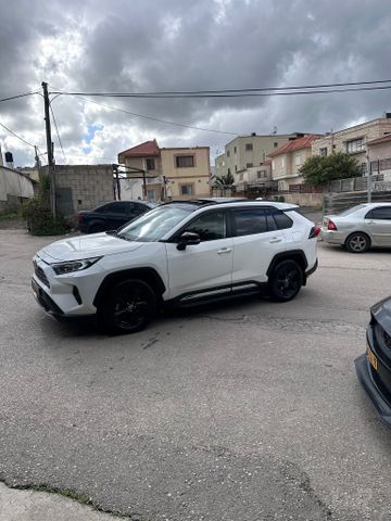 מודעת רכב טויוטה RAV4
