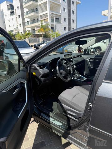 טויוטה RAV4