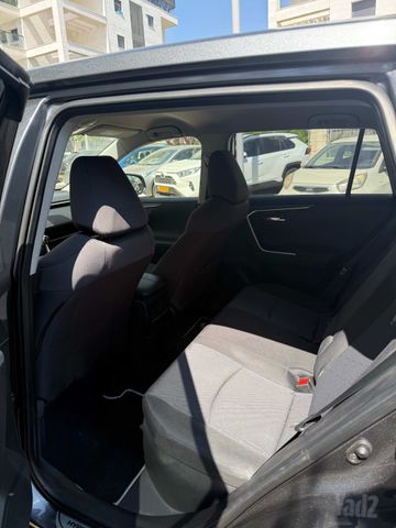 טויוטה RAV4