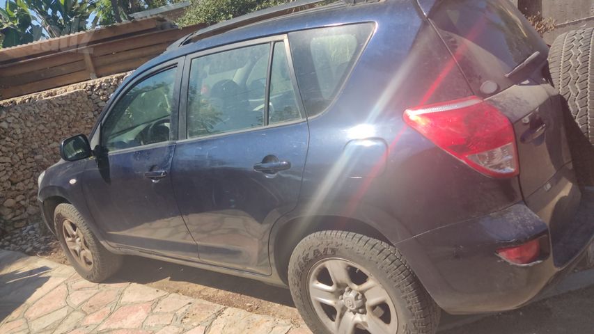 טויוטה RAV4