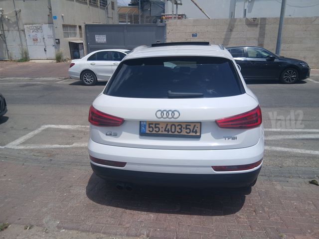 אאודי Q3