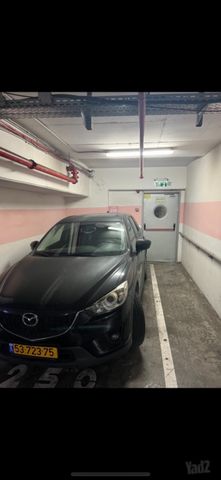 מודעת רכב מאזדה CX-5