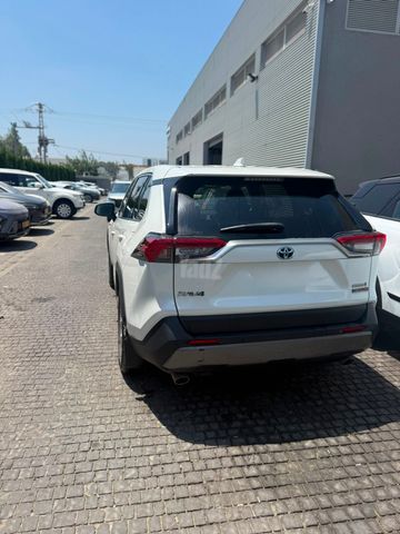 טויוטה RAV4