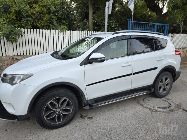 מודעת רכב טויוטה RAV4