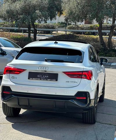 אאודי Q3