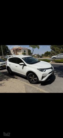 טויוטה RAV4