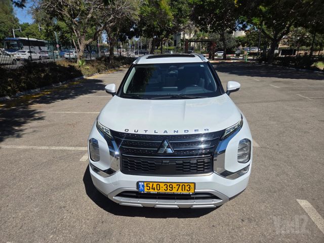 מיצובישי אאוטלנדר