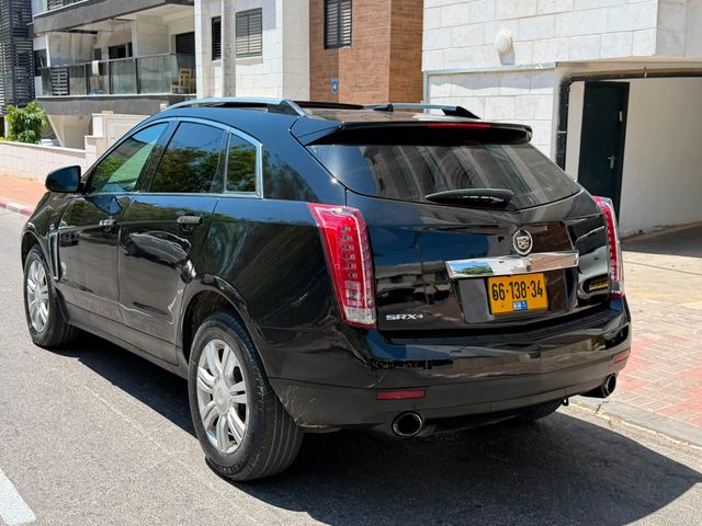SRX Luxury אוט׳ 3.6 (314 כ״ס)