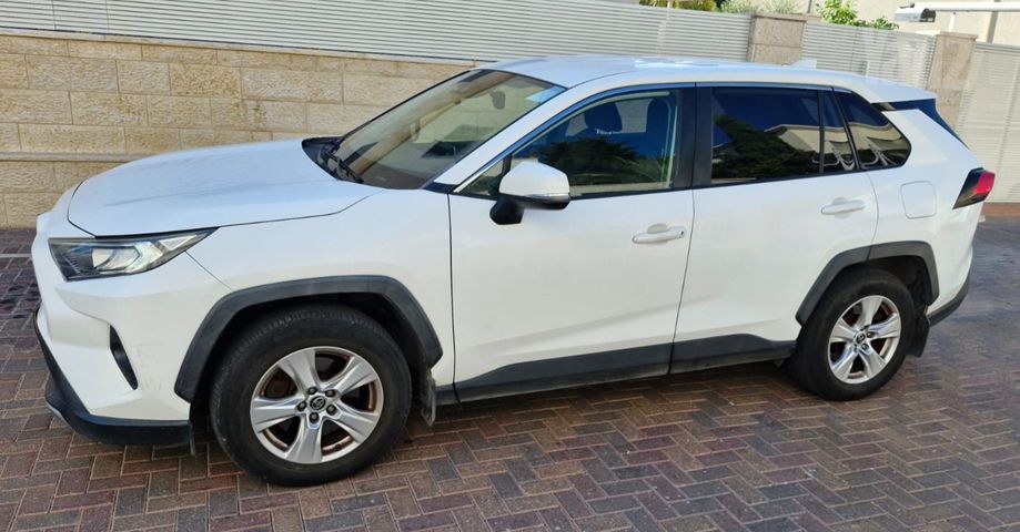 טויוטה RAV4