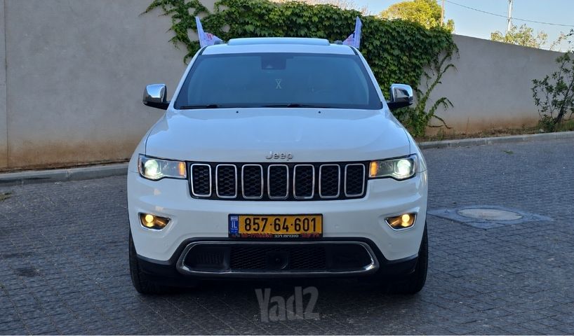 מודעת רכב ג'יפ גרנד צ'ירוקי