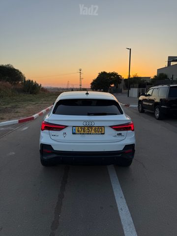 אאודי Q3