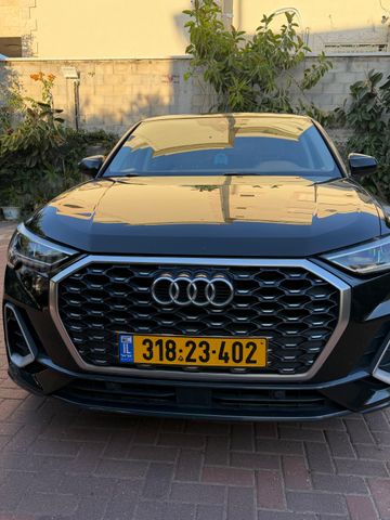 אאודי Q3